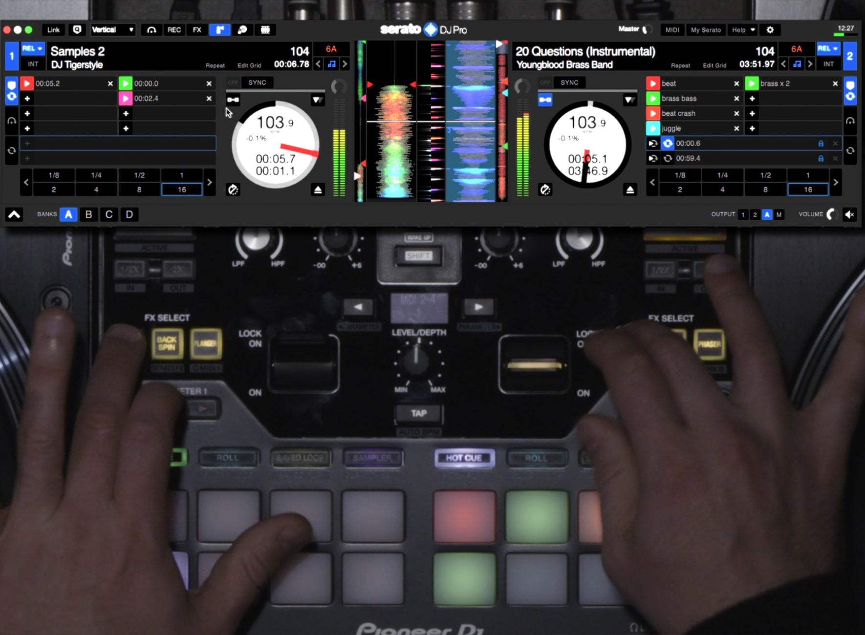 DJM-S7 - Scratch-style 2-channel performance DJ mixer (Black) DJM-S7 - Scratch-style 2-channel performance DJ mixer (Black)
