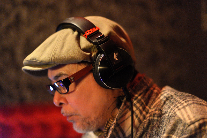 Artist Interview Feat. DJ KRUSH / HDJ-X10 - オーバーイヤー型