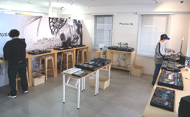Rental booth image